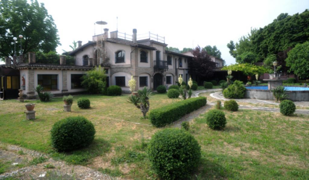 Hotel Villino Della Flanella Modena Exterior foto