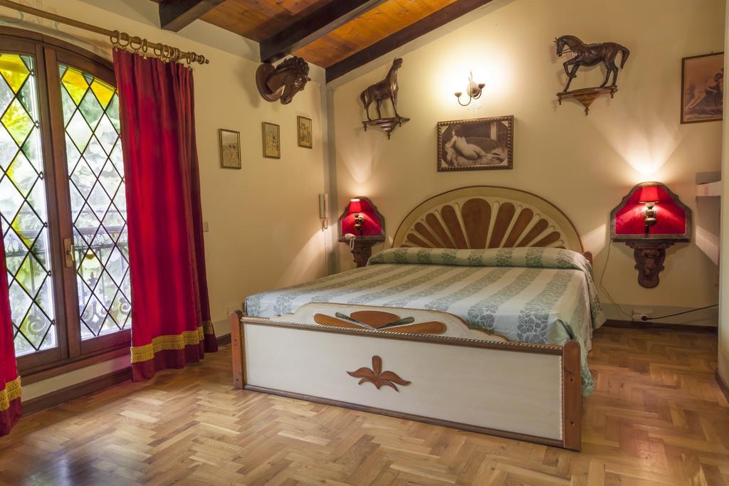 Hotel Villino Della Flanella Modena Zimmer foto
