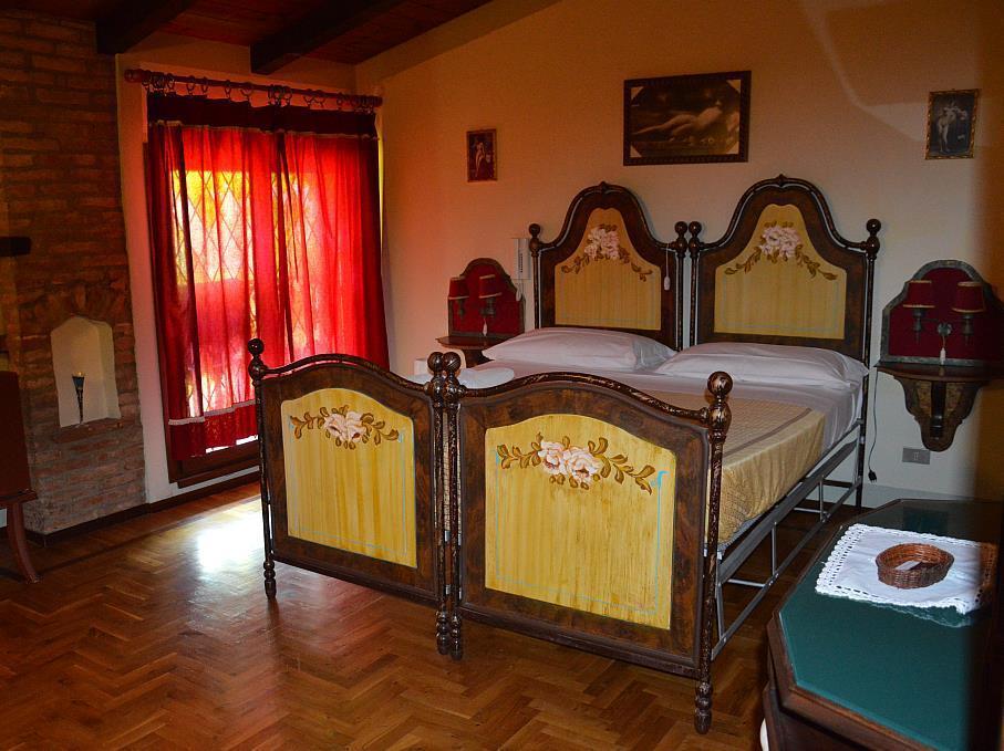 Hotel Villino Della Flanella Modena Exterior foto